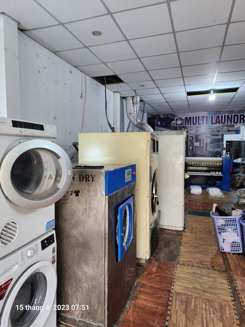 Chúng tôi sử dụng các thiết bị và máy móc giặt hiện đại