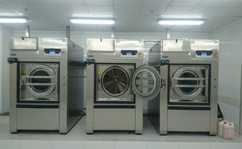 Chức năng chính của máy giặt là làm sạch quần áo, đồ dùng bệnh viện